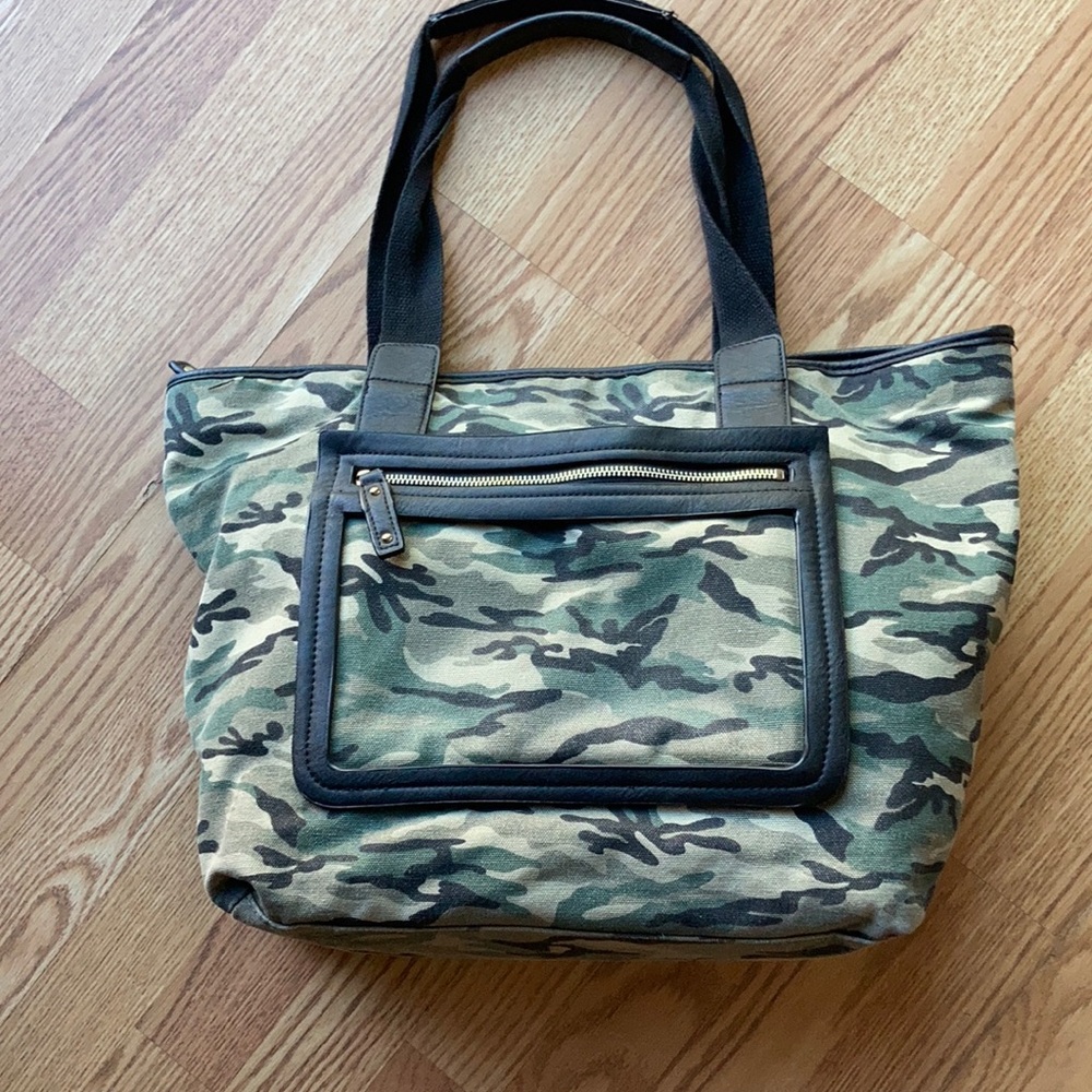 Sondra Roberts Squared Cammo Tote